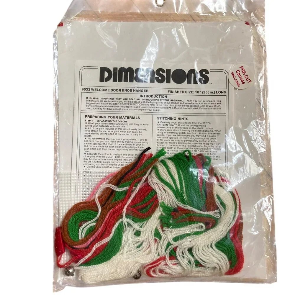 Dimensions Christmas Welcome Door Knob Hanger Needlepoint Plastic Kit 9033